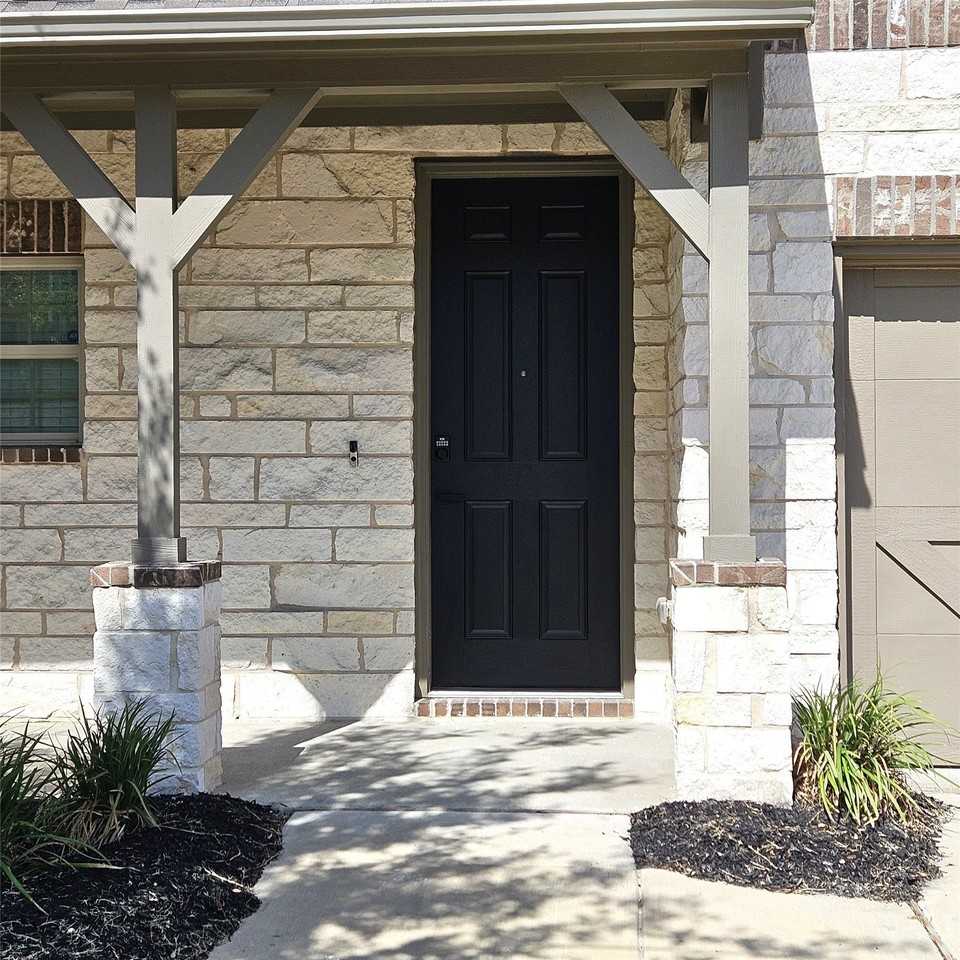 2225 Crooked Bow Dr - Photo 2 of 33