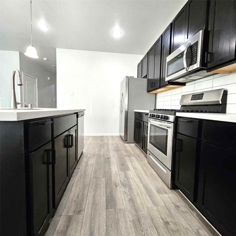 2225 Crooked Bow Dr - Photo 5 of 33