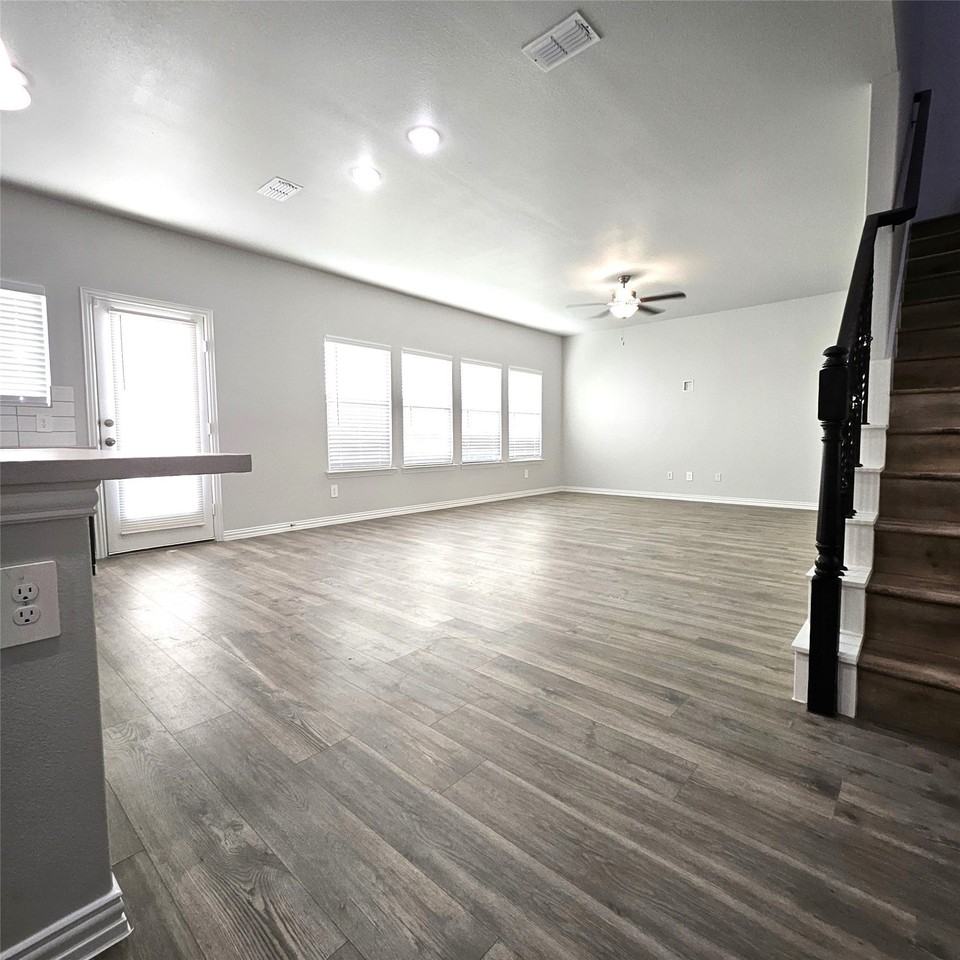 2225 Crooked Bow Dr - Photo 6 of 33