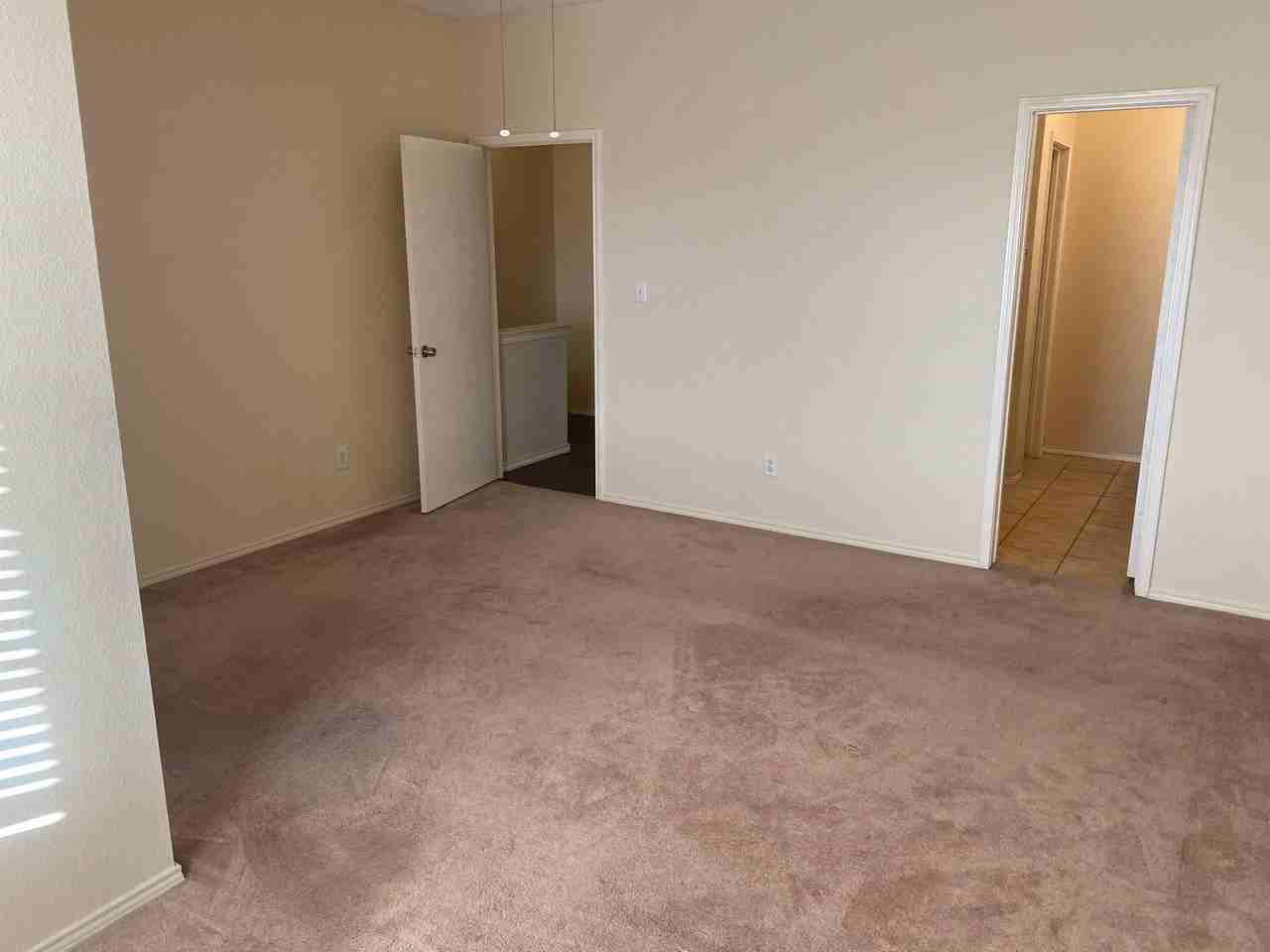 1050 Agape Ct #4 - Photo 2 of 28