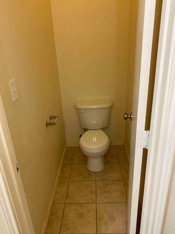 1050 Agape Ct #4 - Photo 6 of 28