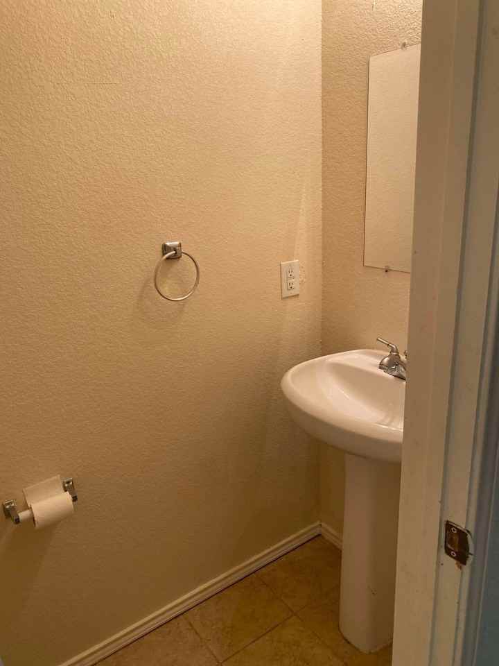 1050 Agape Ct #4 - Photo 7 of 28