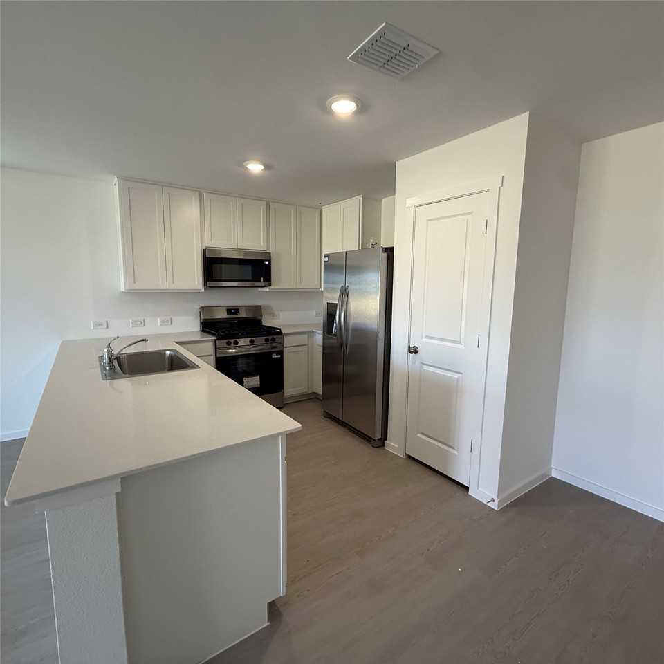 2240 Tierra Madre Blvd - Photo 3 of 13
