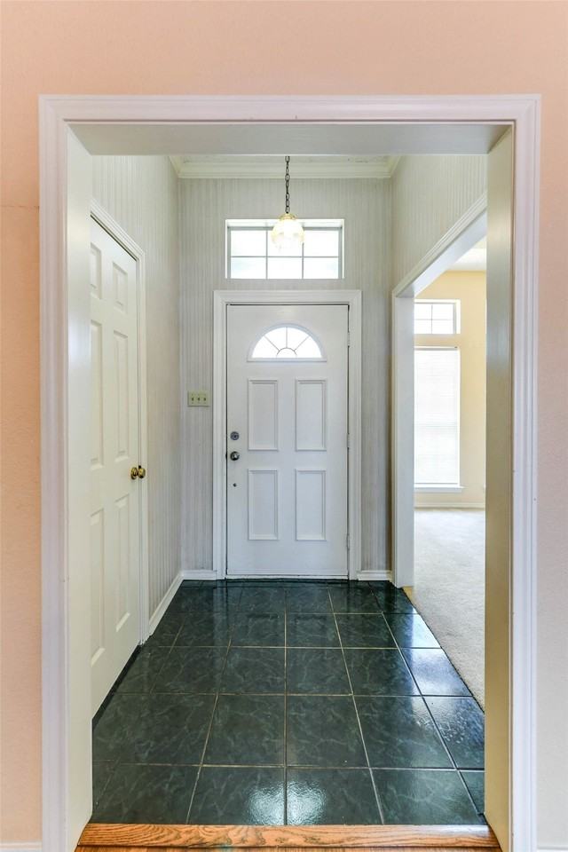 2002 Summerwind Ct - Photo 2 of 27