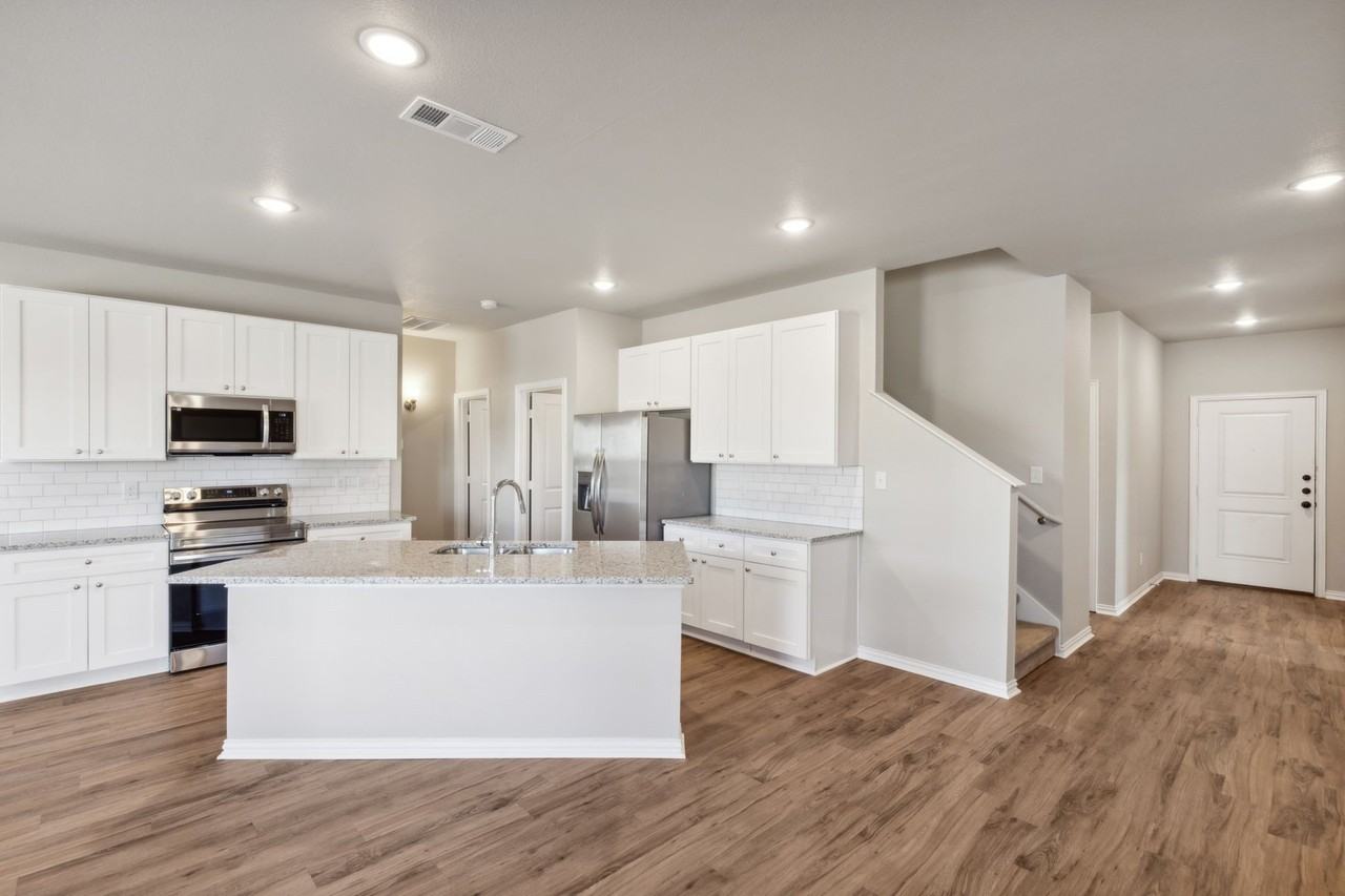 712 Taliaferro Trl - Photo 6 of 26
