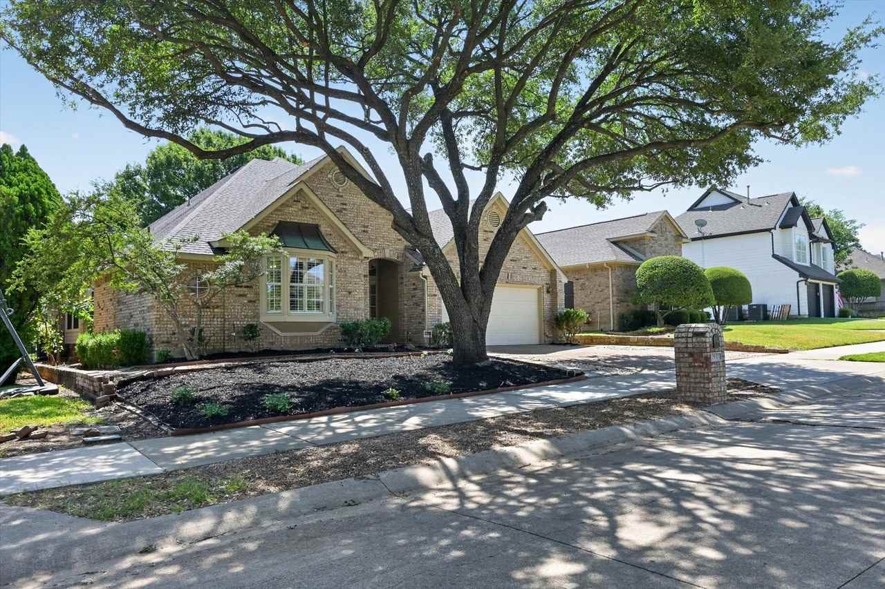 2937 Sunset Rdg - Photo 3 of 29