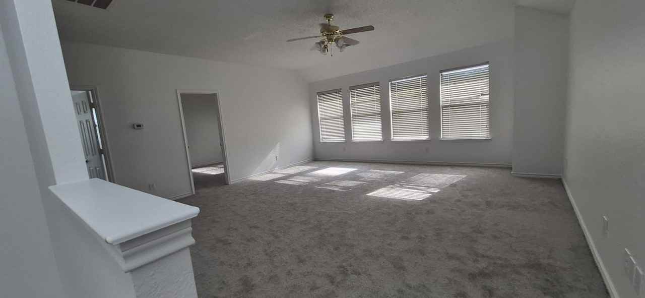 3205 Cantura Dr - Photo 3 of 24