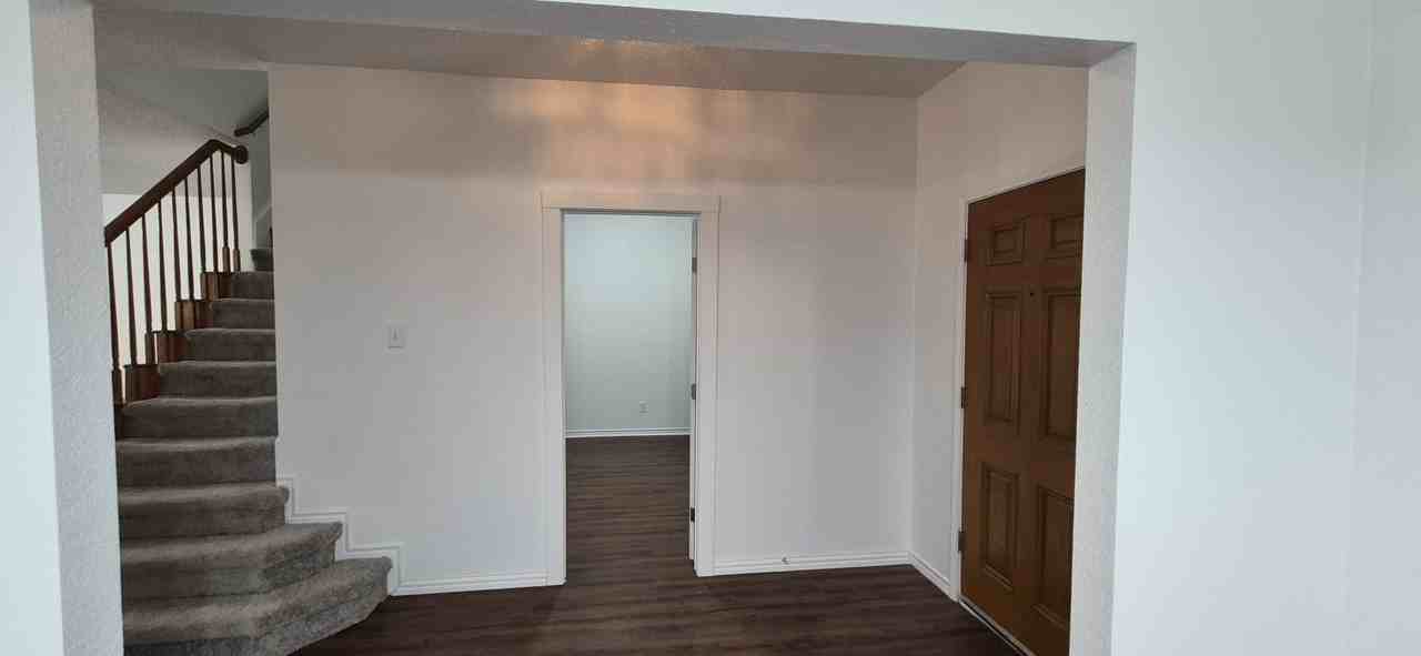 3205 Cantura Dr - Photo 5 of 24