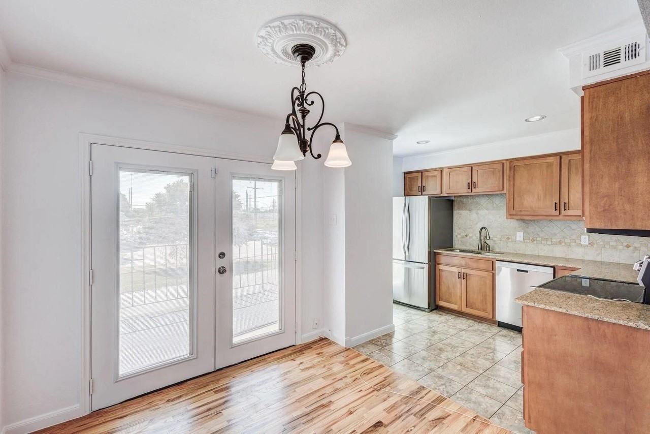 4658 Matilda St - Photo 3 of 13