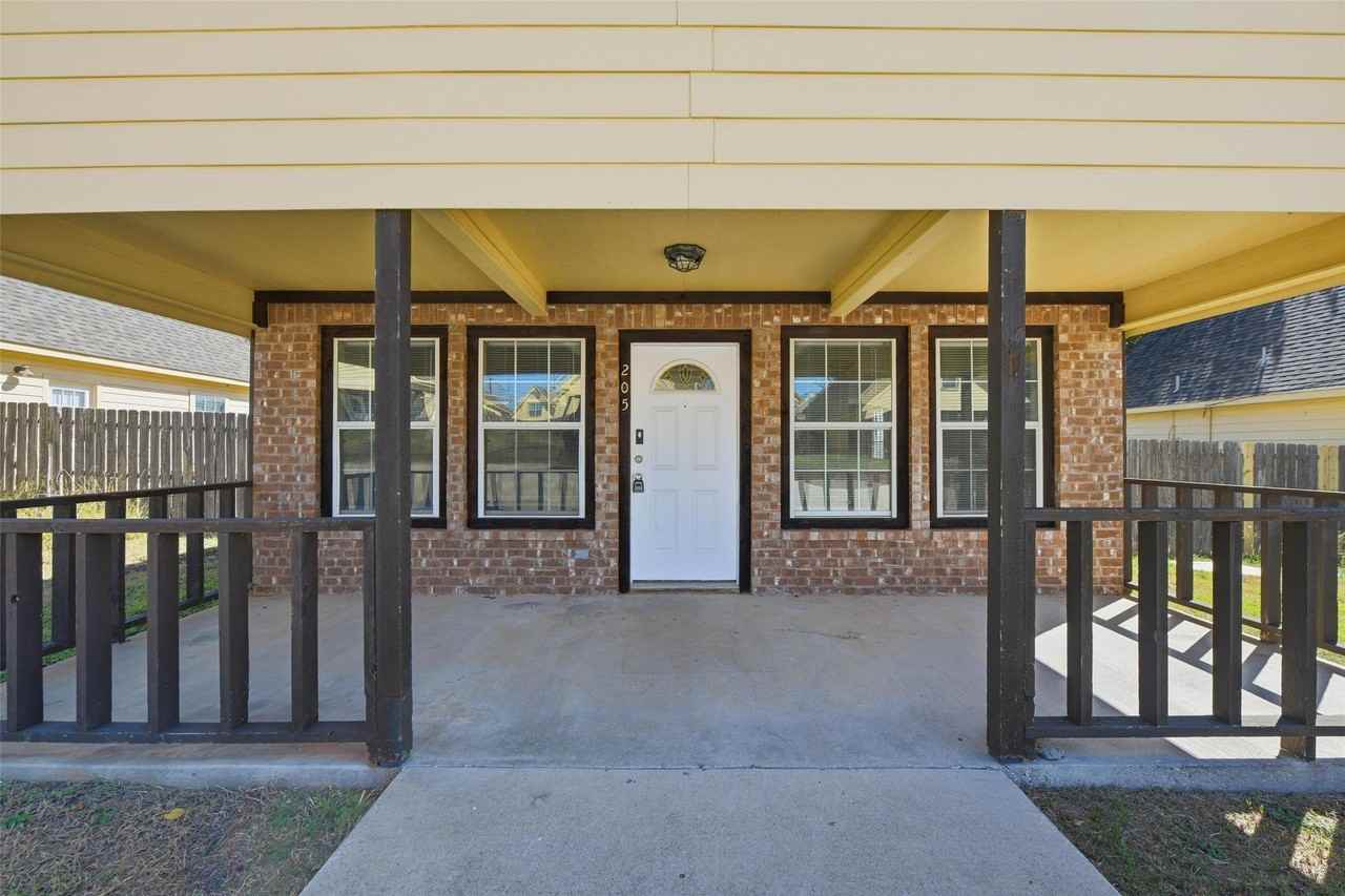 236 Private Road 4573 - Photo 2 of 26