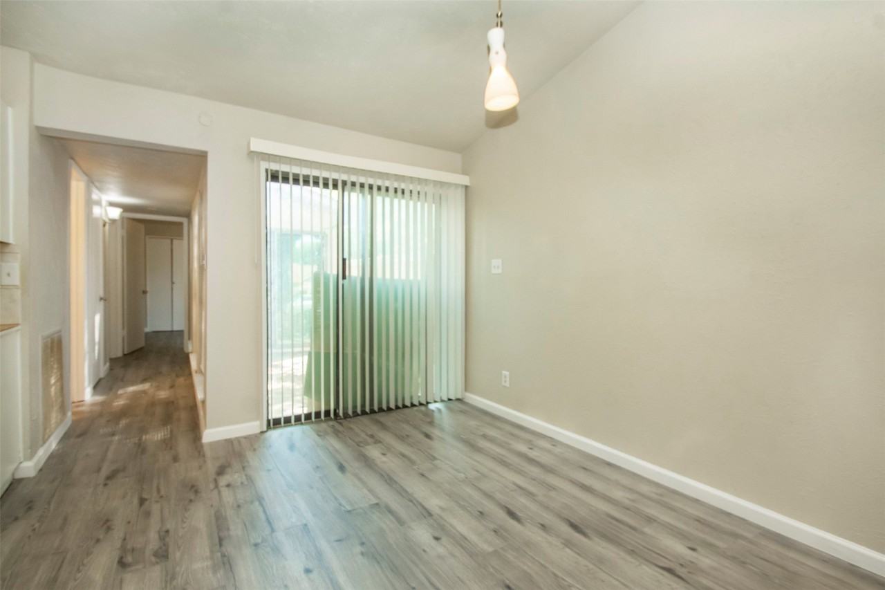 7062 Pineberry Rd - Photo 5 of 14