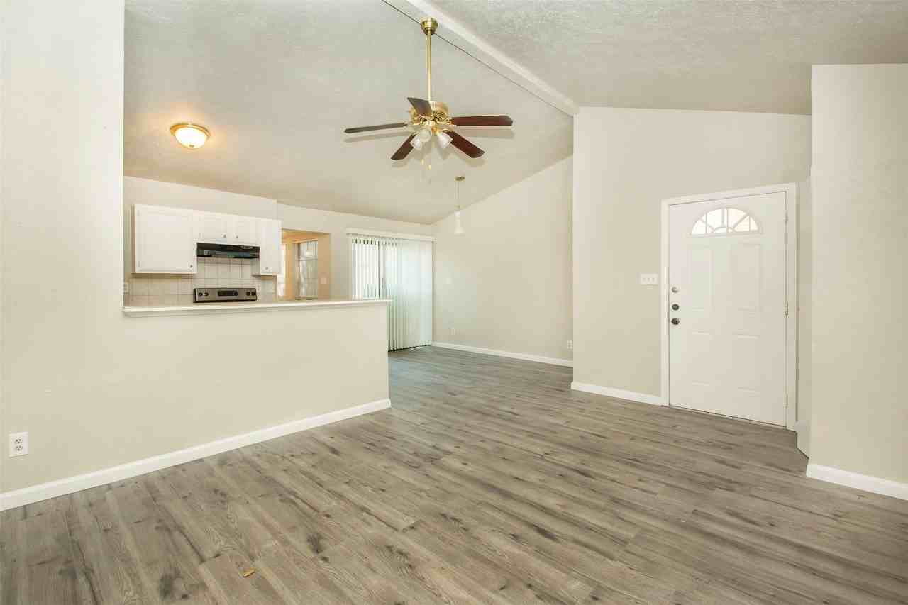 7062 Pineberry Rd - Photo 6 of 14