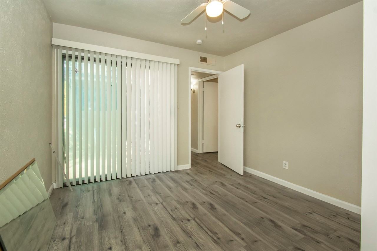 7062 Pineberry Rd - Photo 7 of 14
