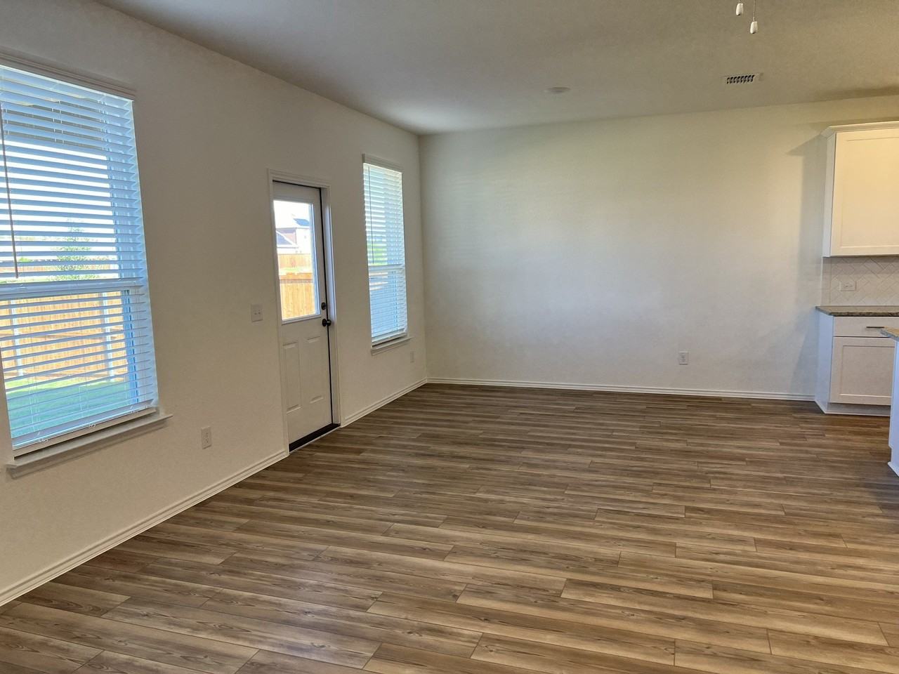 612 Agarita Way - Photo 6 of 15
