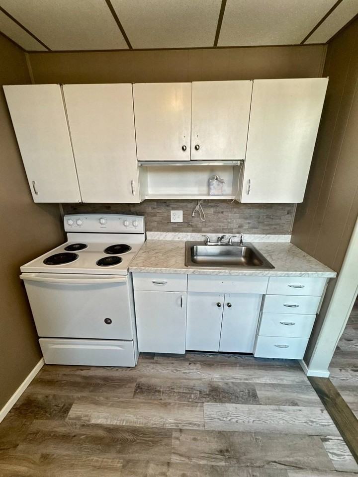 121 W 6th St #1 - Photo 5 of 11