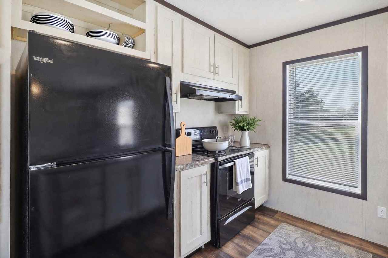 10400 Sunny Meadows Blvd - Photo 2 of 18