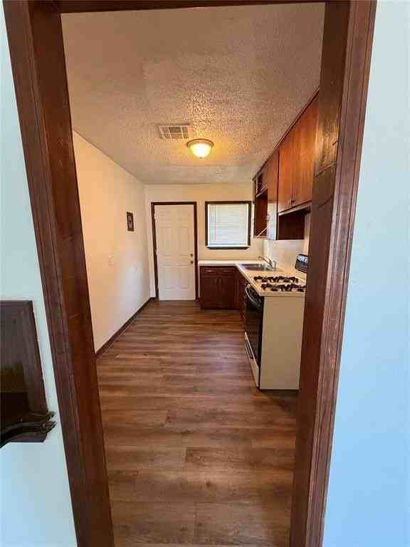 412 Babb Dr - Photo 4 of 13