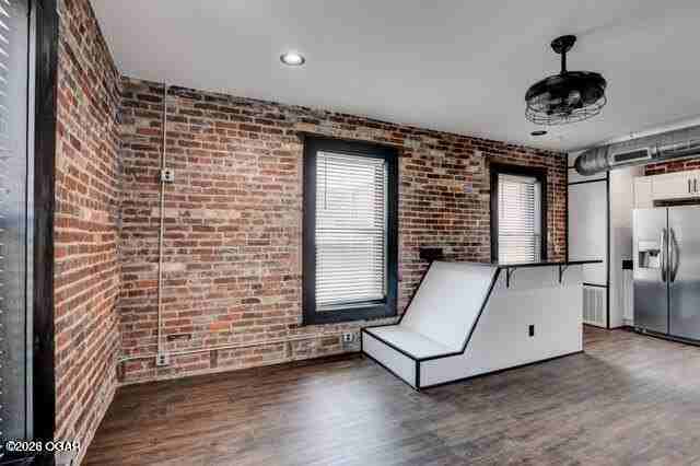 210 N Madison St #A - Photo 3 of 6