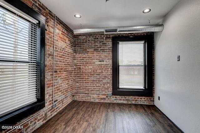 210 N Madison St #A - Photo 5 of 6
