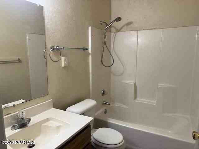 2890 N Superstition Ln #2 - Photo 2 of 8