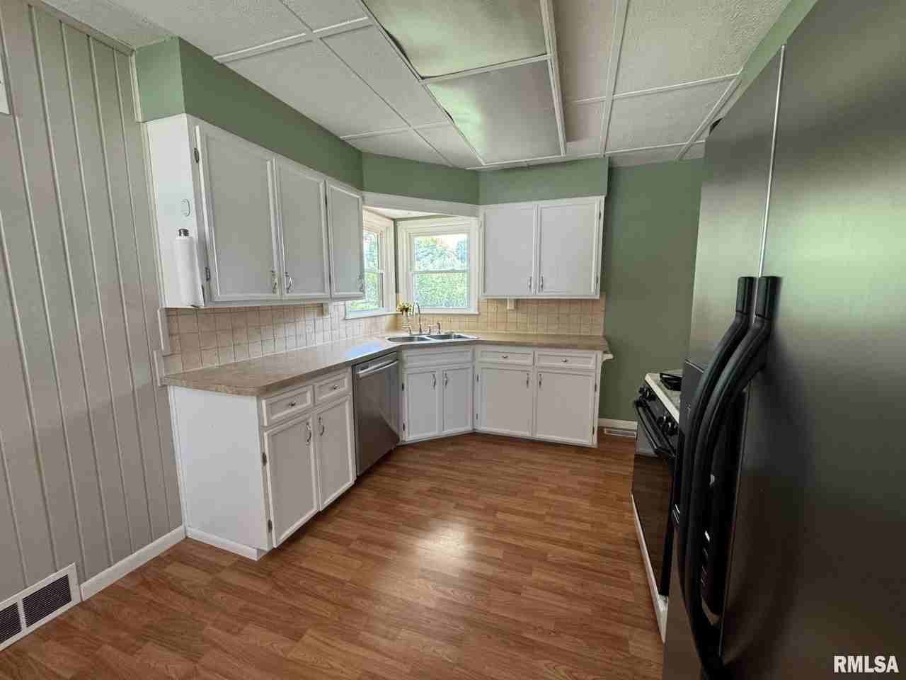 1924 Pickett St - Photo 5 of 21