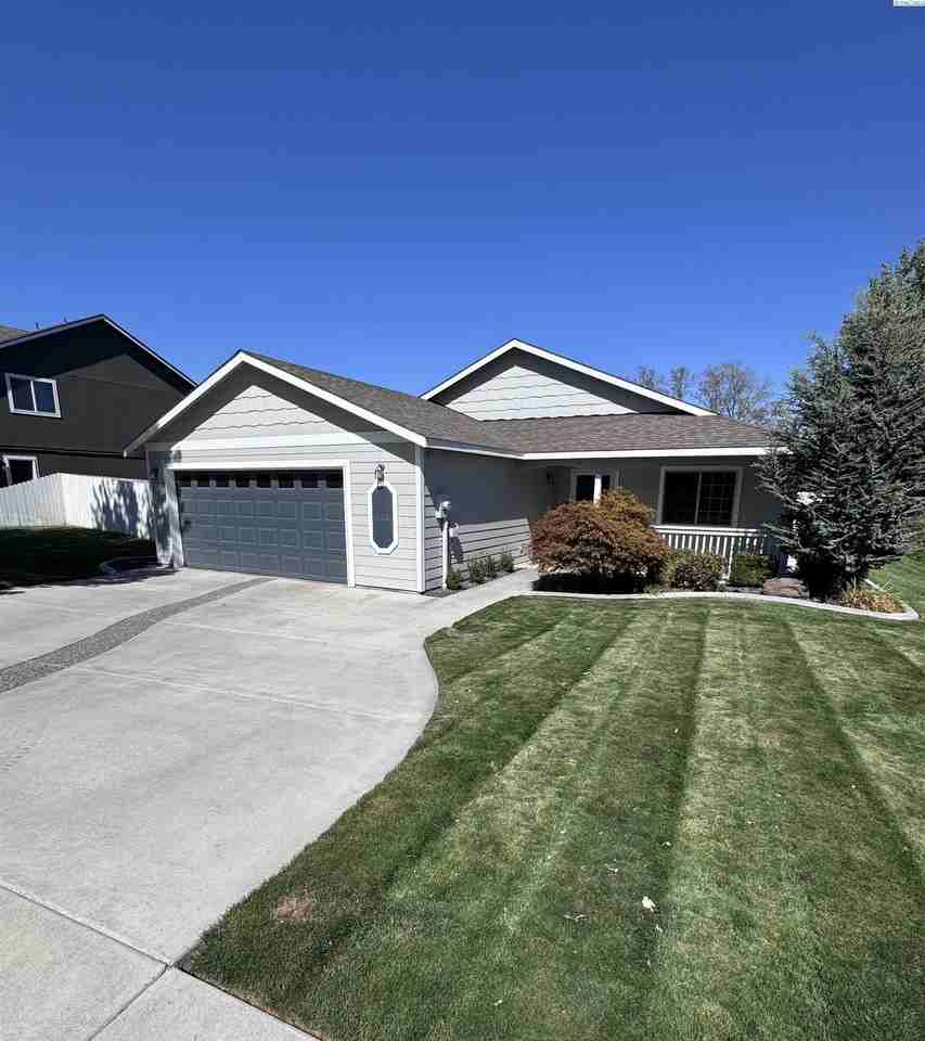 438 Charbonneau Dr