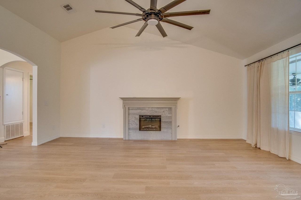 174 Emmons Ln - Photo 7 of 36