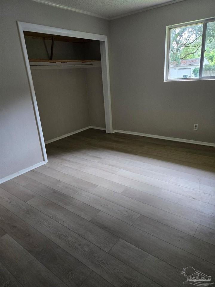 5808 Saint Benedict Ave - Photo 4 of 9
