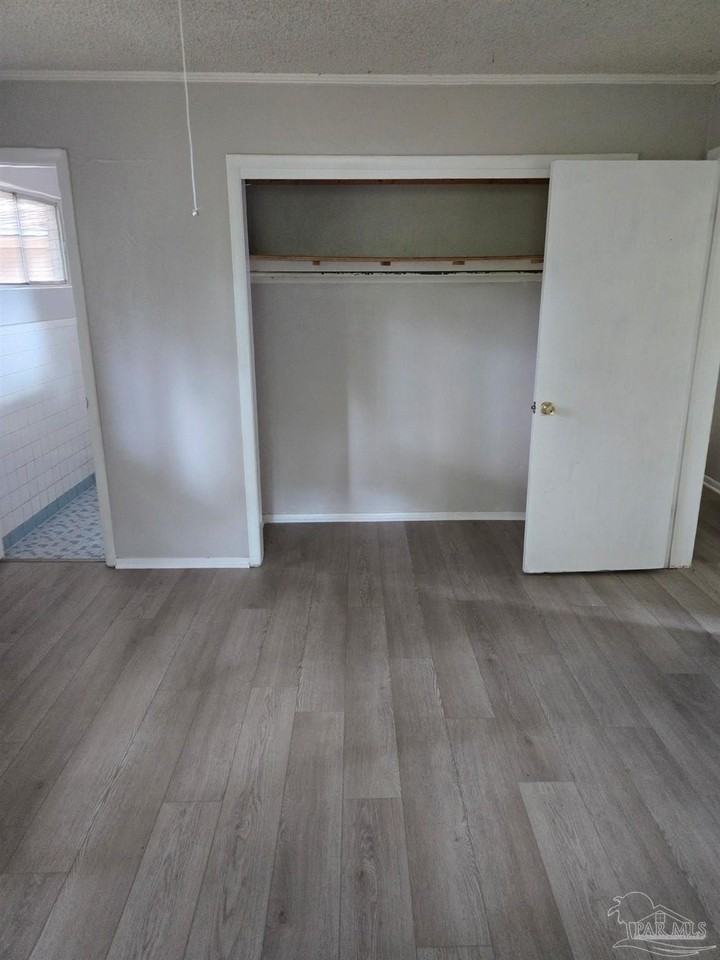 5808 Saint Benedict Ave - Photo 5 of 9