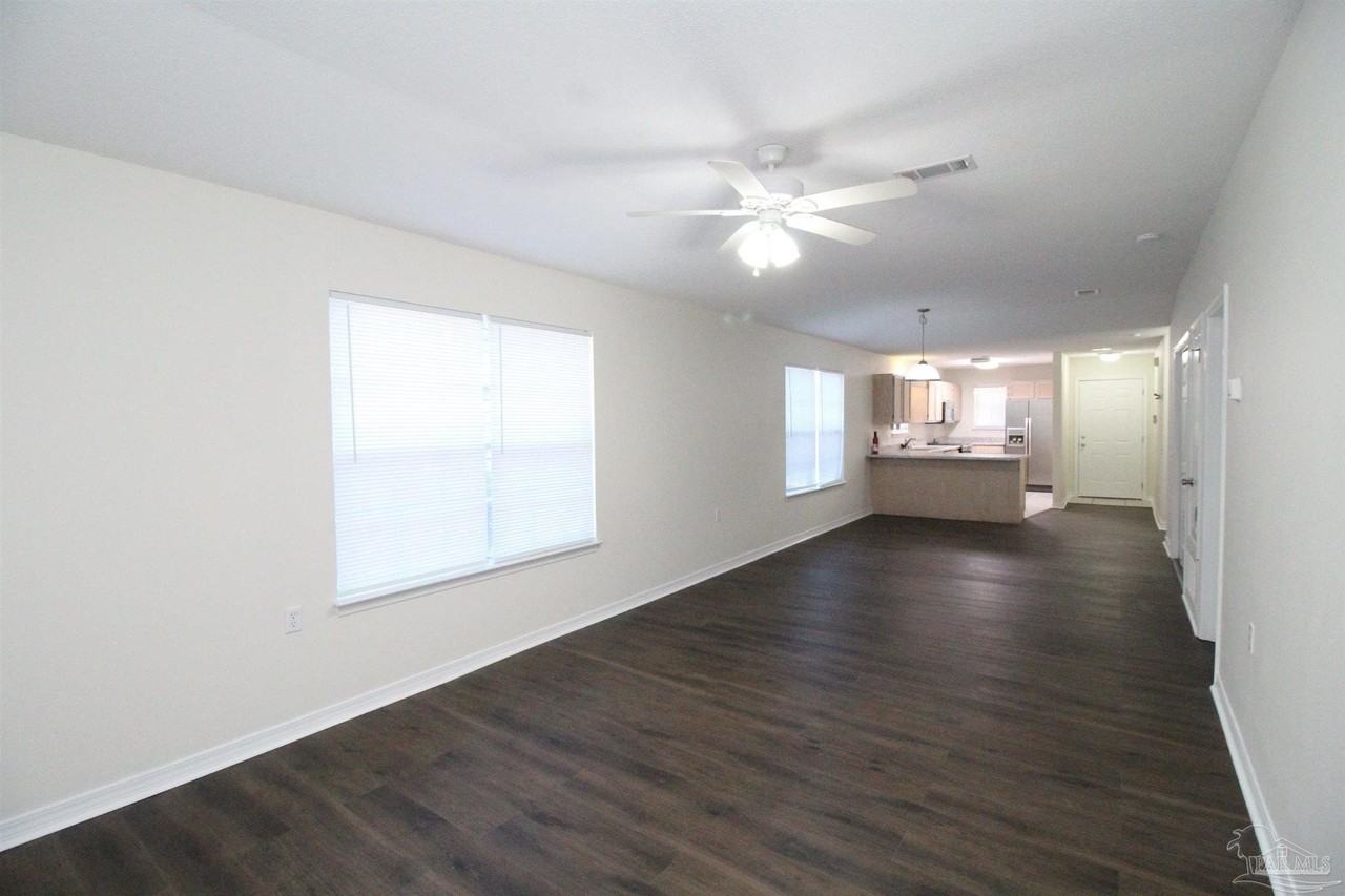 2340 Shoal Creek Dr - Photo 2 of 23