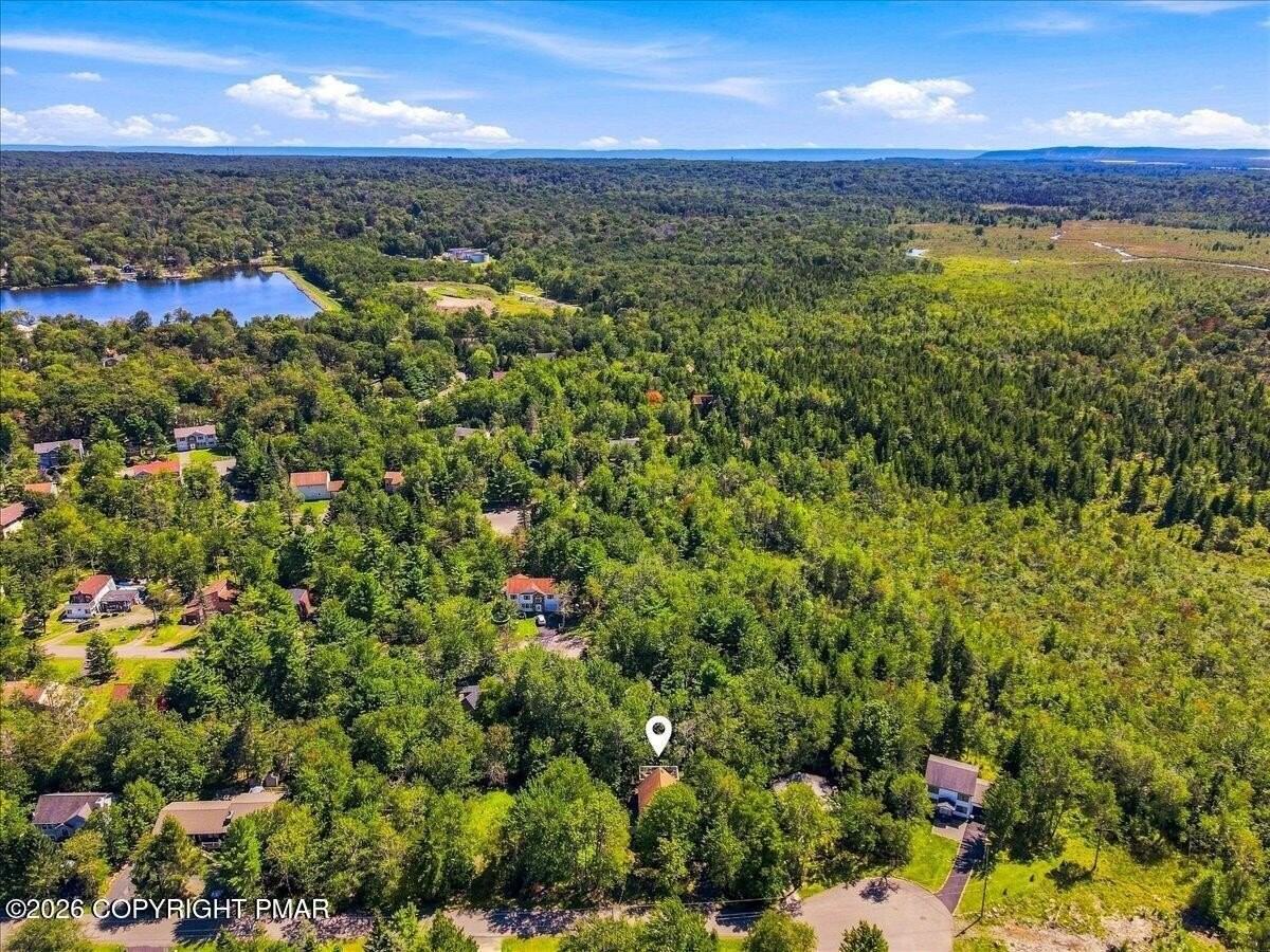 6520 Runnymead Ln - Photo 2 of 24