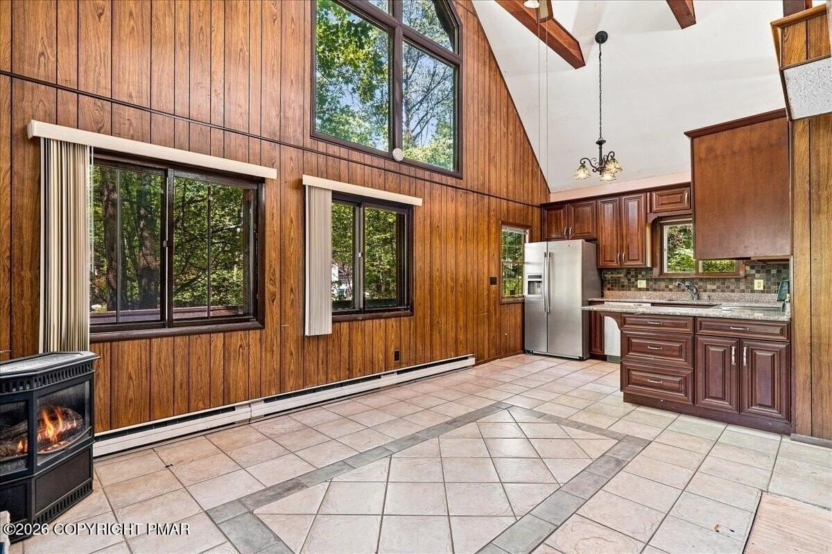6520 Runnymead Ln - Photo 5 of 24