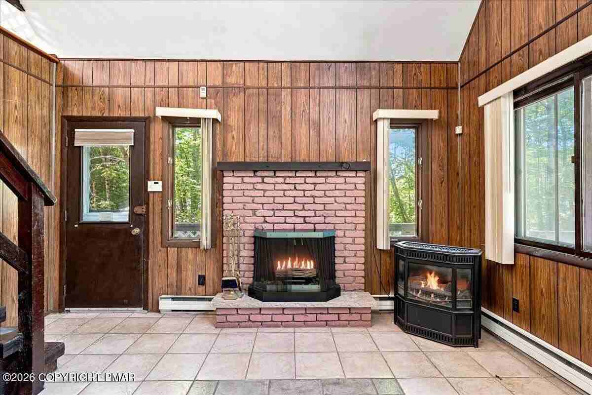 6520 Runnymead Ln - Photo 7 of 24