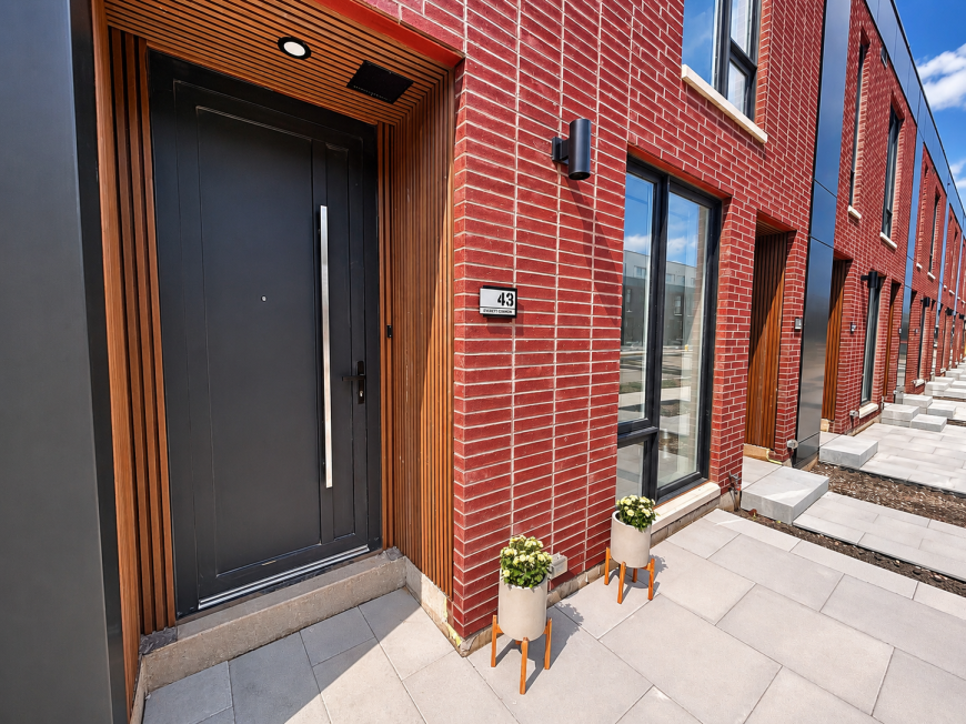 43 Everett Common - Photo 2 of 10