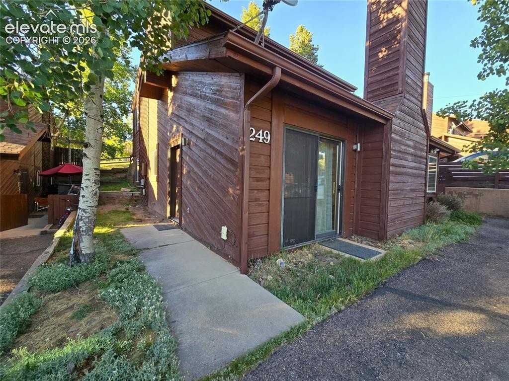 249 E Lake Ave