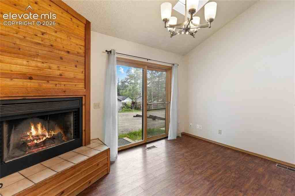 249 E Lake Ave - Photo 4 of 26