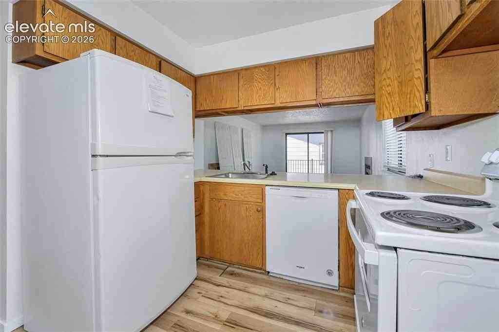 6702 Dublin Loop W #A - Photo 5 of 17
