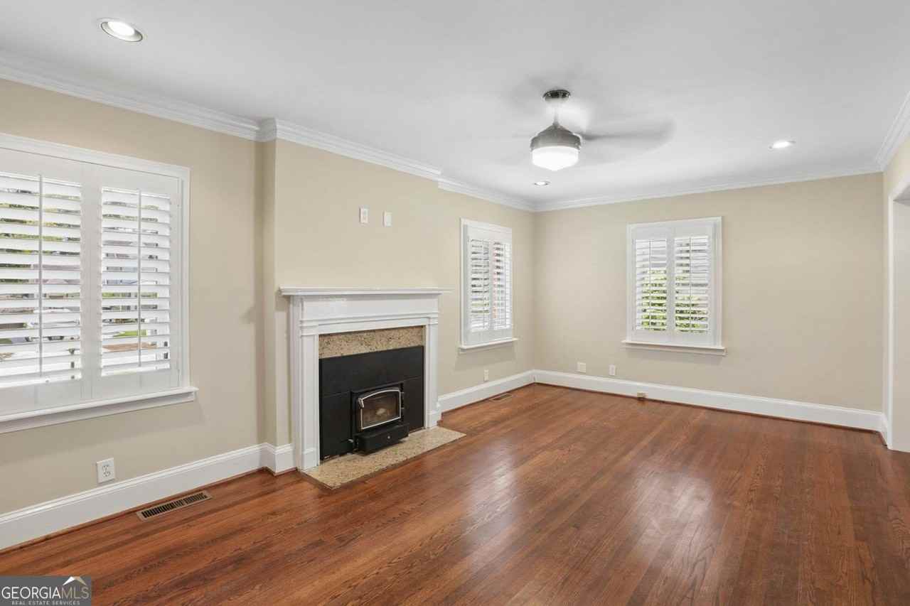 266 Midvale Dr Ne - Photo 5 of 27