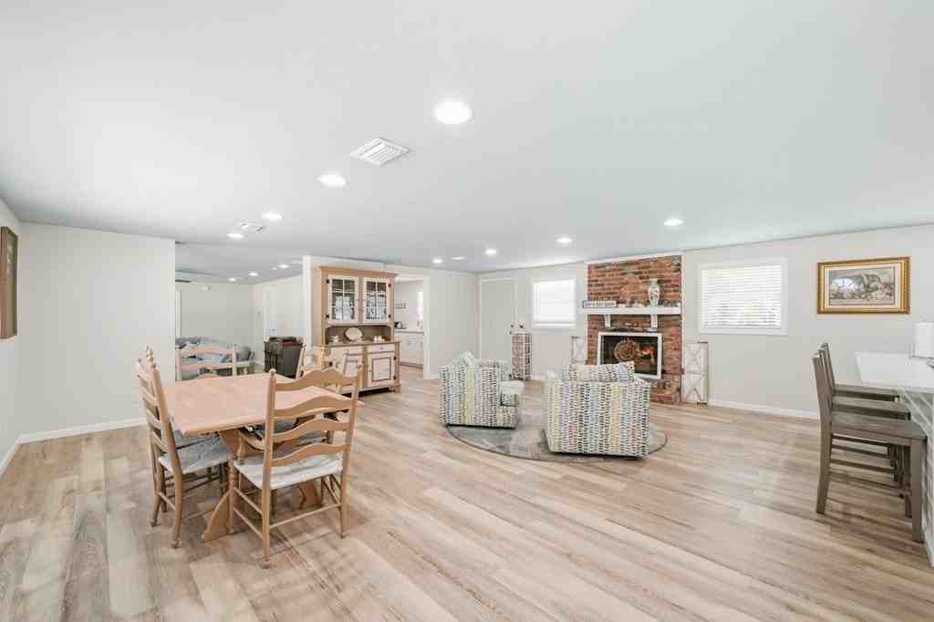 604 10th St - Photo 7 of 37