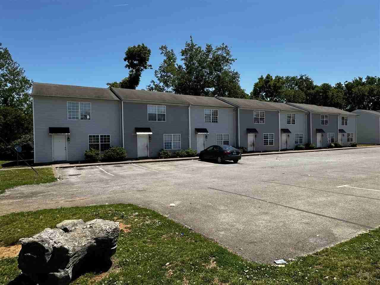 1225 N Lee Dr #11
