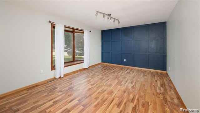 41415 Harvard Dr - Photo 3 of 27