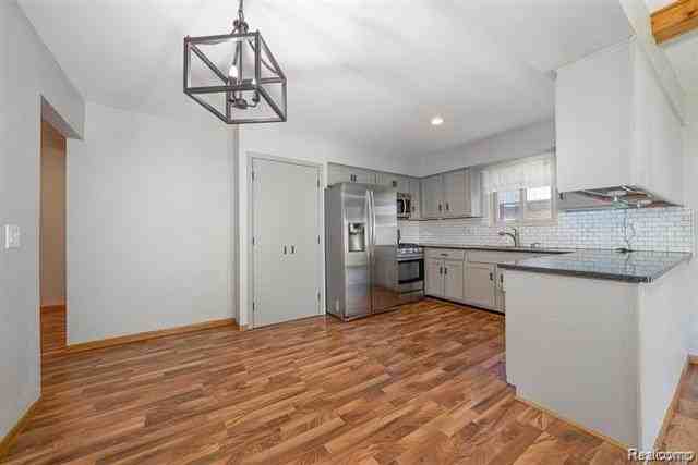 41415 Harvard Dr - Photo 7 of 27