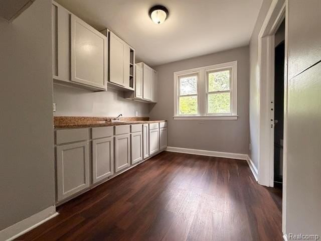 4522 Hereford St - Photo 4 of 22