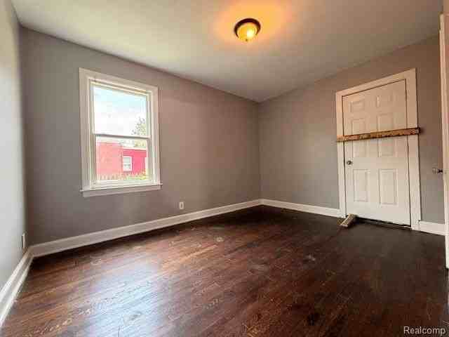 4522 Hereford St - Photo 5 of 22