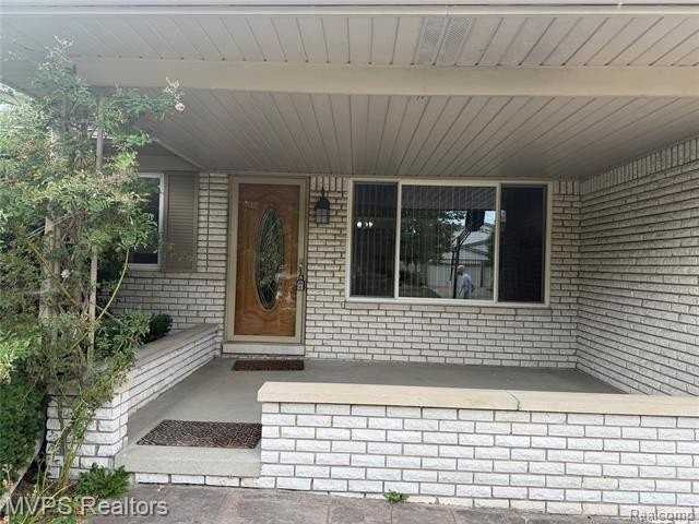 5043 Blair Dr - Photo 3 of 25