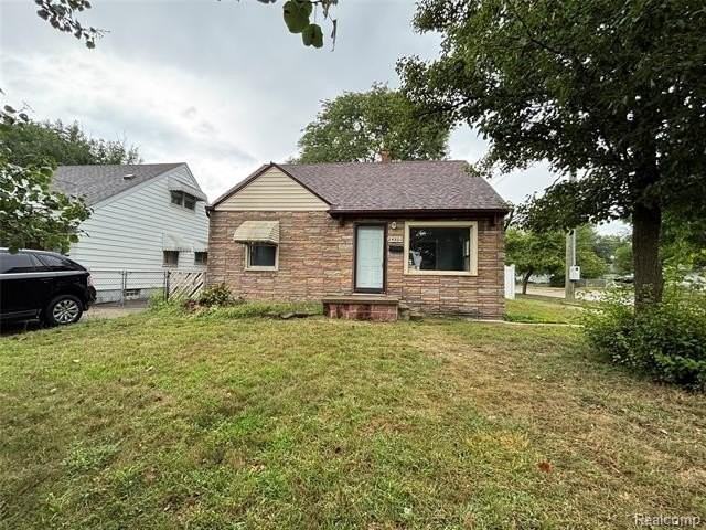 24302 Lehigh St - Photo 3 of 16