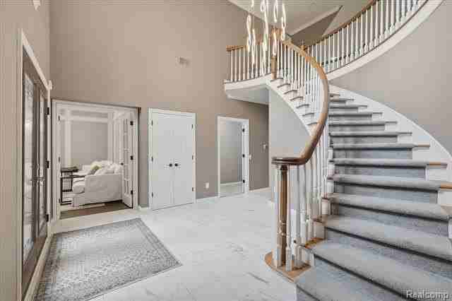 160 Kirkwood Ct - Photo 3 of 15