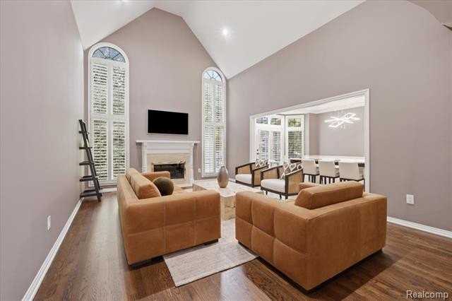 160 Kirkwood Ct - Photo 4 of 15