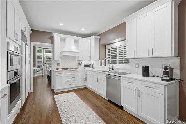 160 Kirkwood Ct - Photo 5 of 15