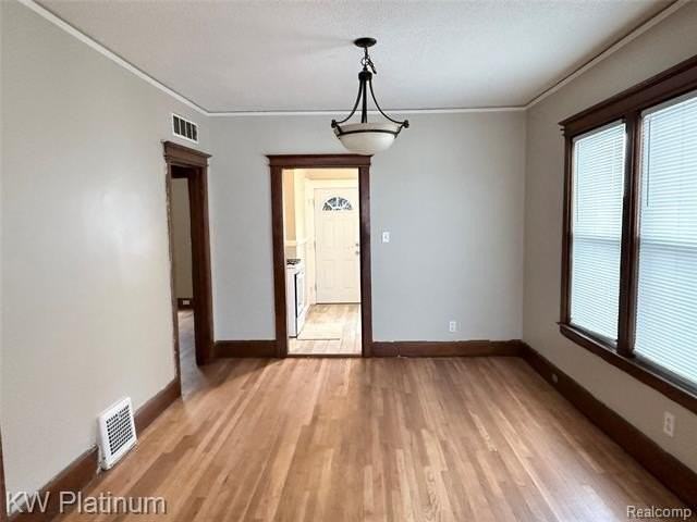 7095 Navy St - Photo 5 of 14
